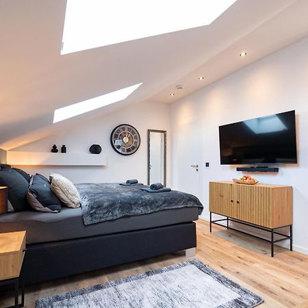Sweethome - Zentral - Kueche & Parkplatz, Wifi Halle  Exteriér fotografie