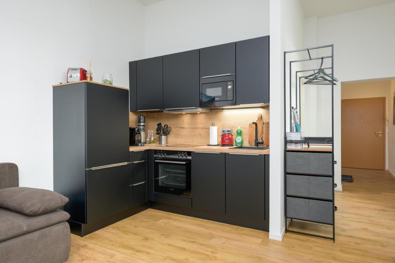 Sweethome - Zentral - Kueche & Parkplatz, Wifi Halle  Exteriér fotografie