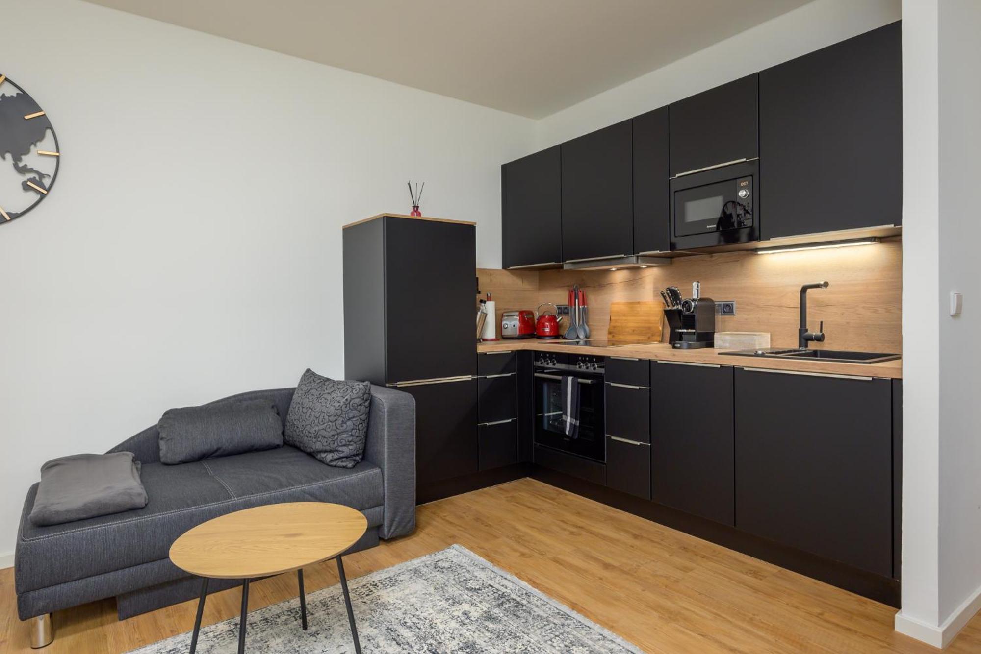 Sweethome - Zentral - Kueche & Parkplatz, Wifi Halle  Exteriér fotografie